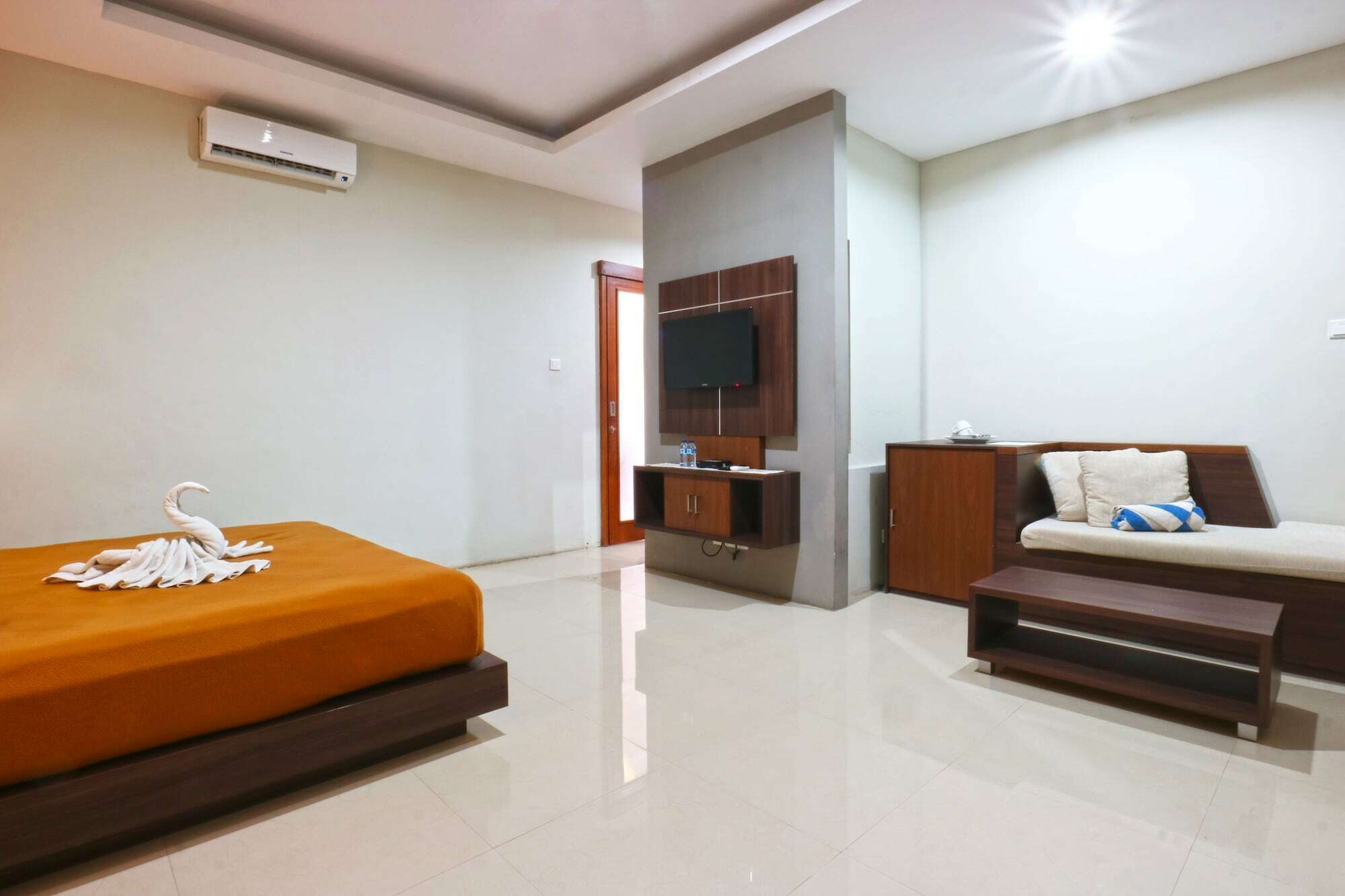 Raj Sindhu Sanur Apartamento Dempassar Exterior foto