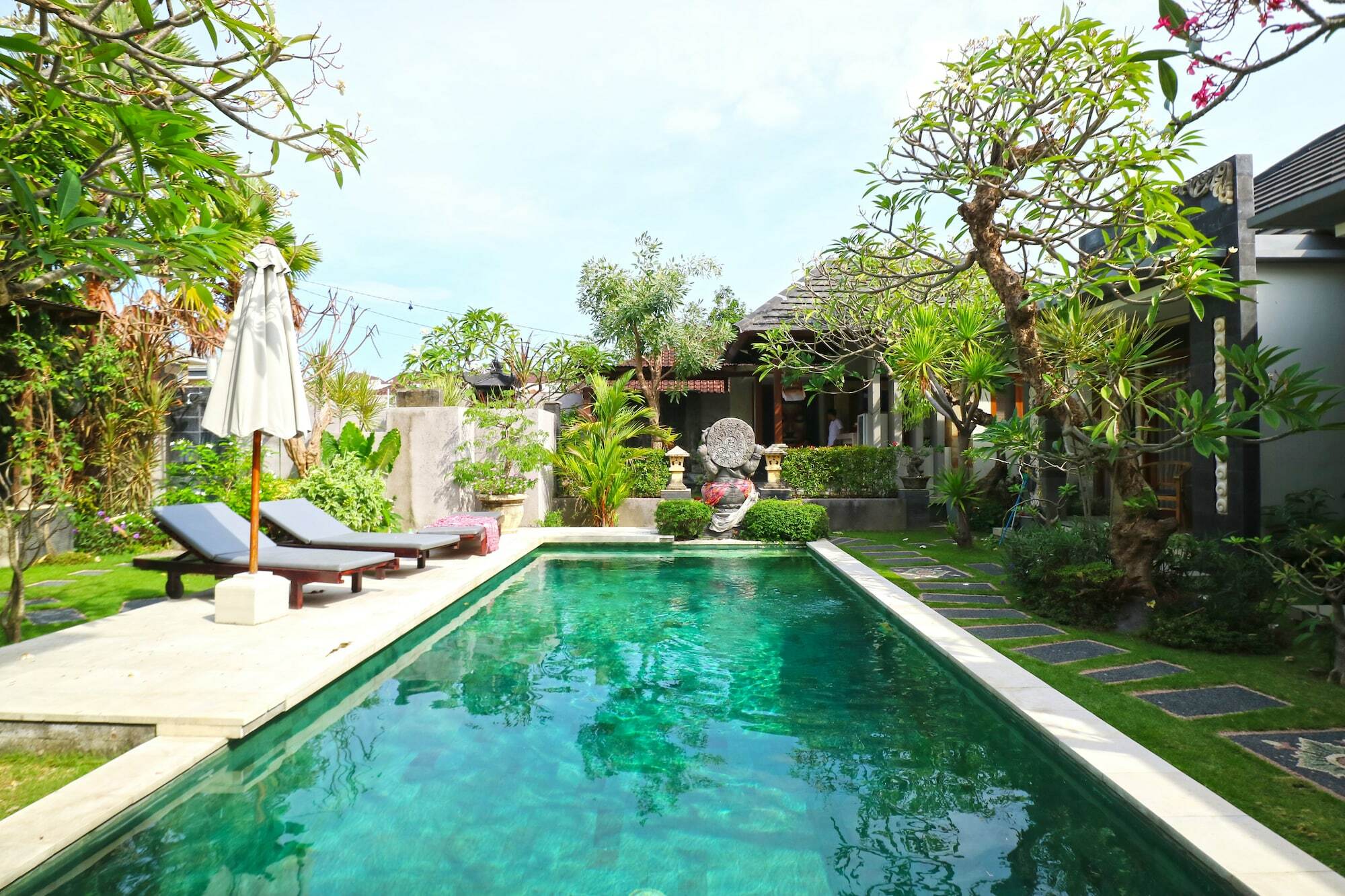Raj Sindhu Sanur Apartamento Dempassar Exterior foto